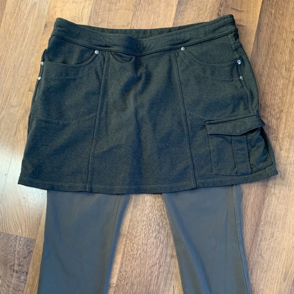 Athleta Bettona Skirt with Capri Leggings - Picture 3 of 15